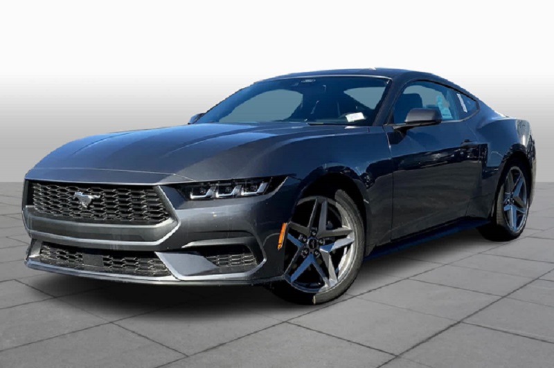 2024 Ford Mustang: A Comprehensive Review of Performance and Features